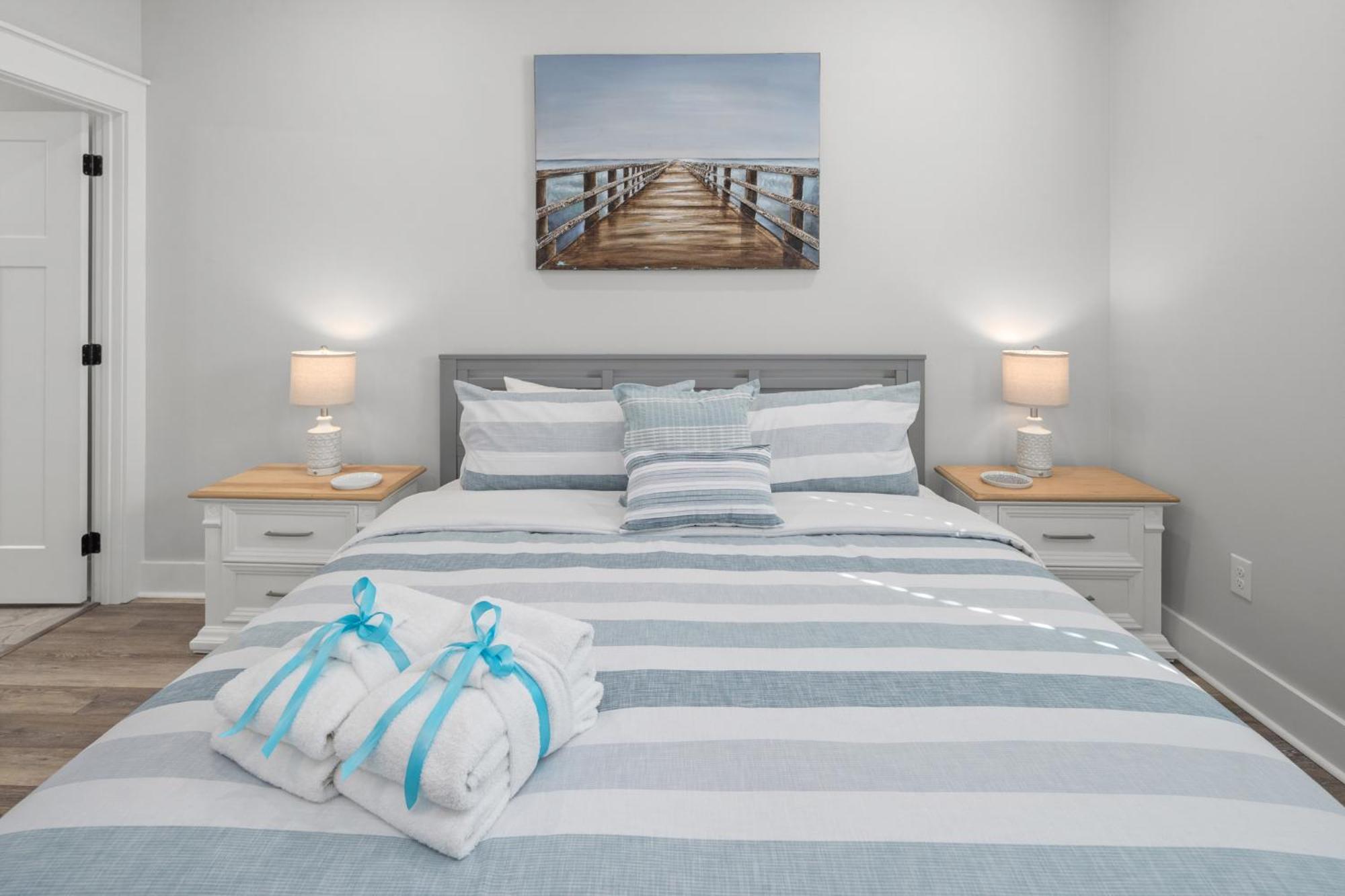 Laguna Haven! 3br 2ba Sleeps 7! Your Perfect Escape! Holiday home *
