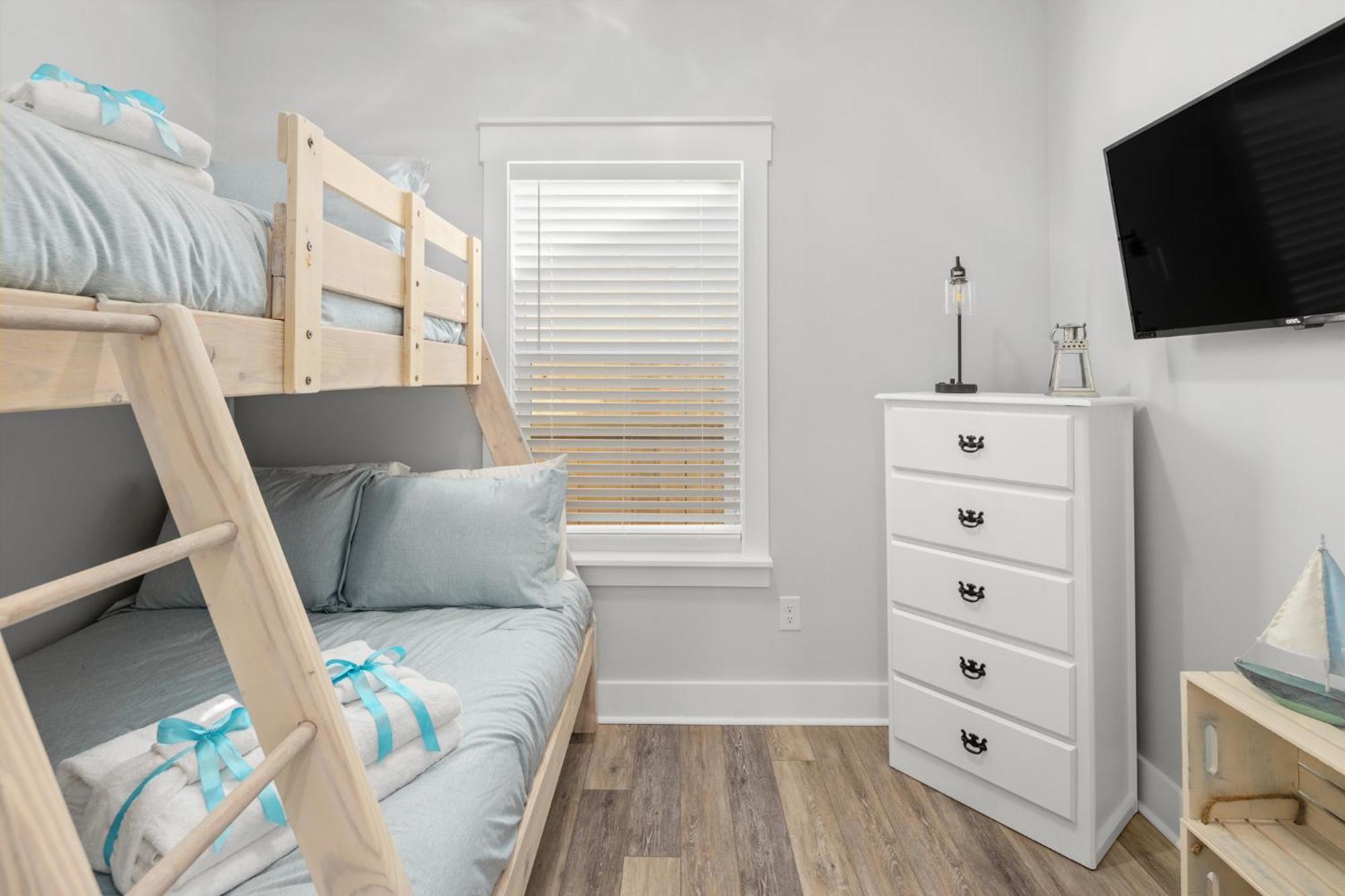 Laguna Haven! 3br 2ba Sleeps 7! Your Perfect Escape! *